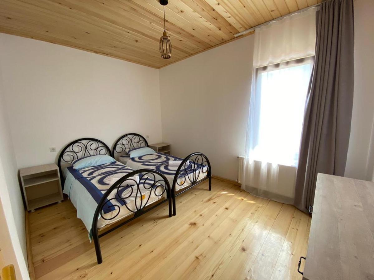 Cottage Qel メスティア エクステリア 写真