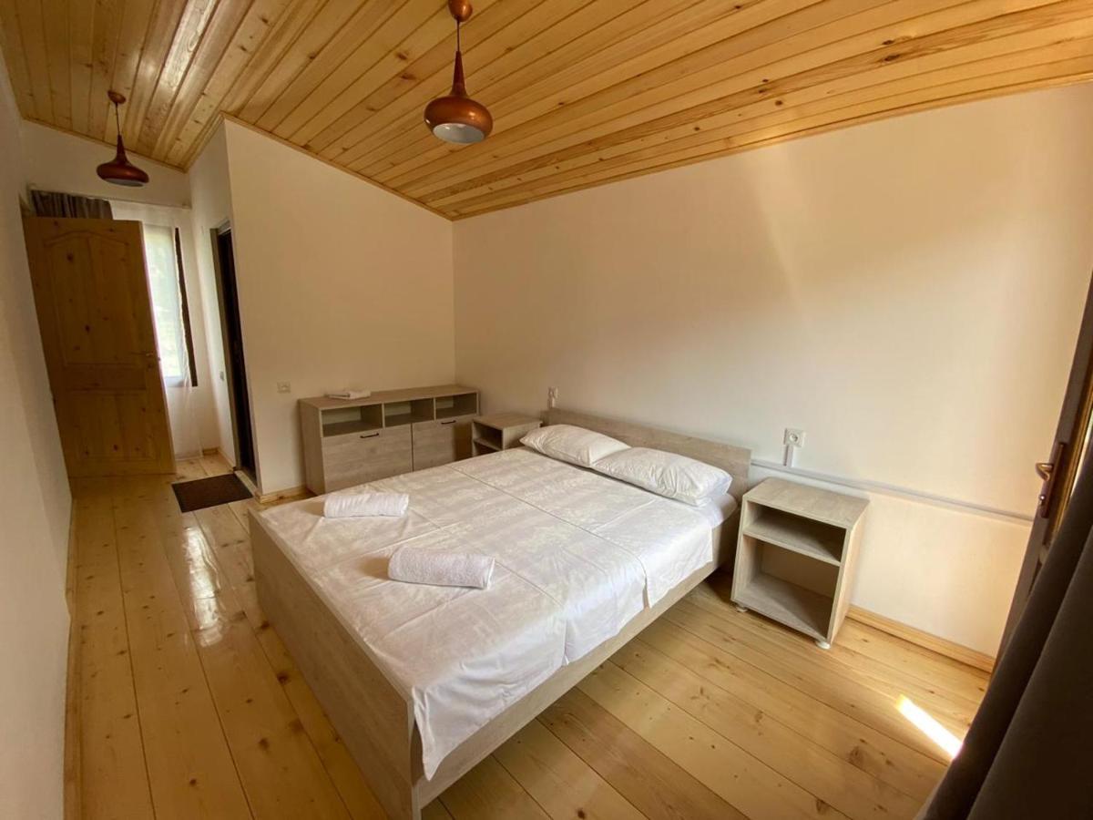 Cottage Qel メスティア エクステリア 写真